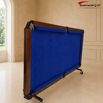 نمای کناری میز بیلیارد صفحه آبی در حالت تاشده روی چرخ